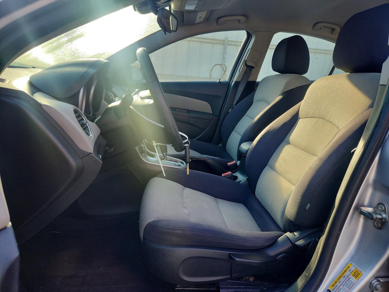 2015 Chevrolet Cruze Ls - zdjęcie 7