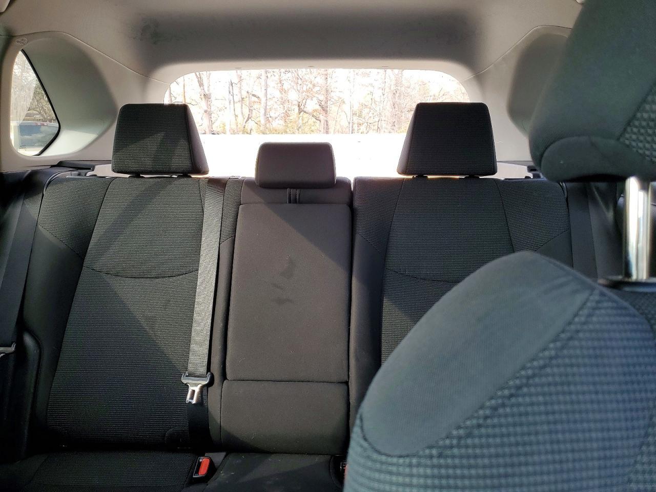 2021 Toyota Rav4 Le - zdjęcie 10