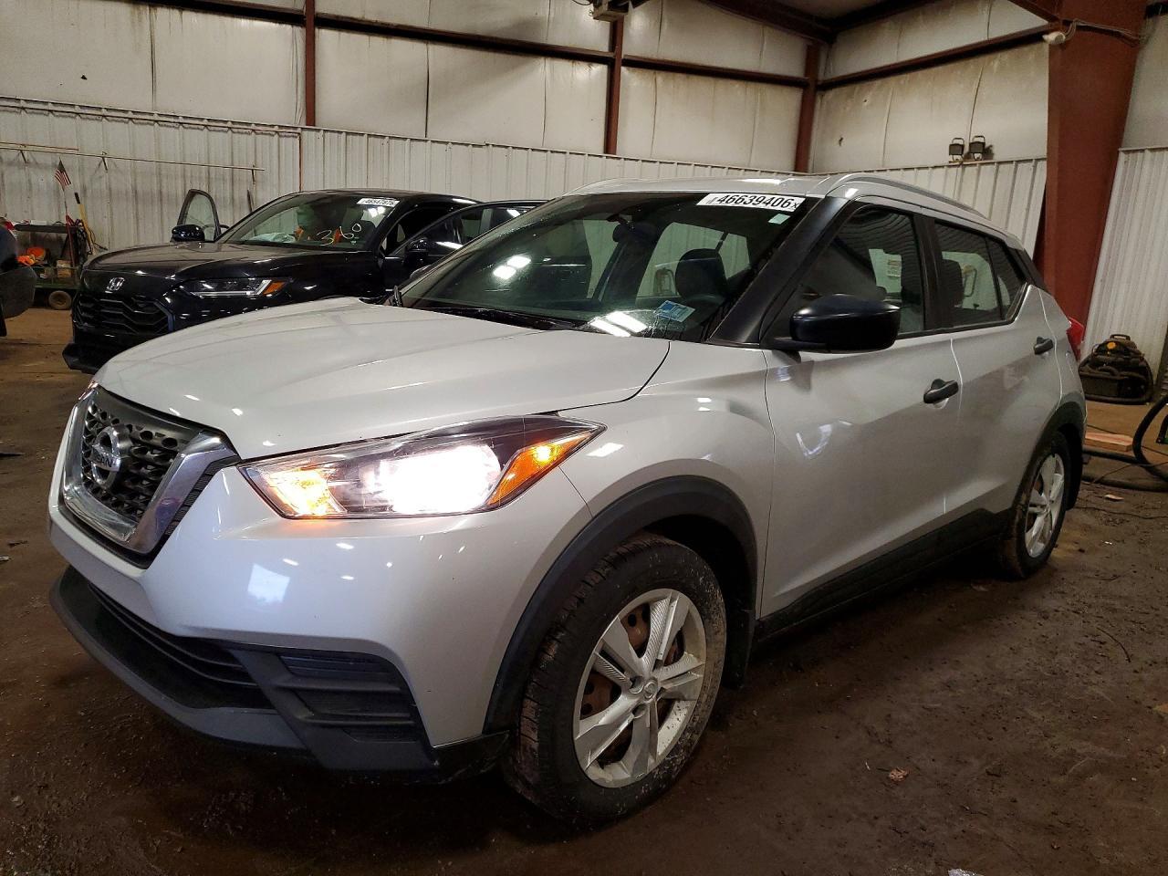 2018 Nissan Kicks S - zdjęcie główne