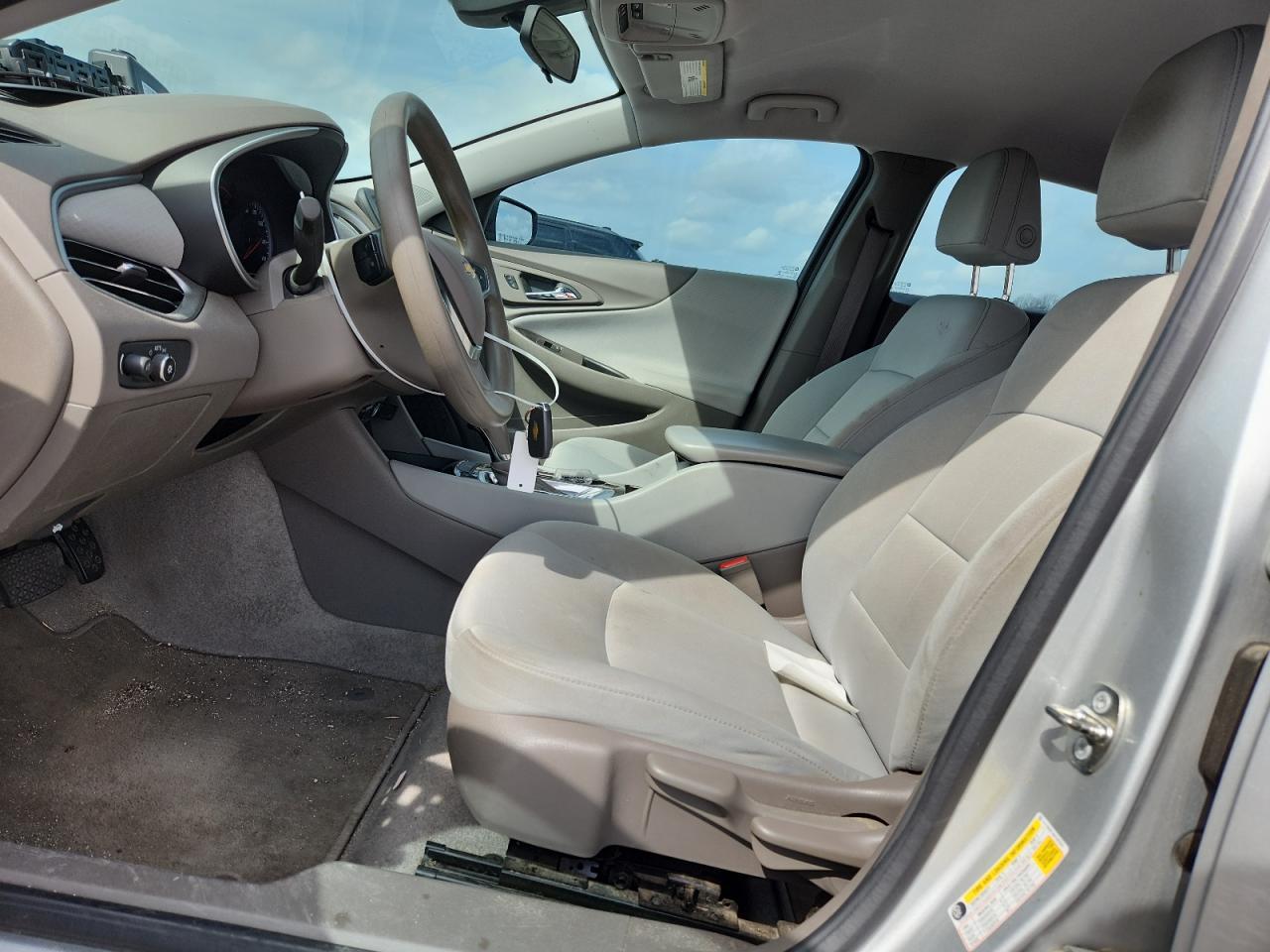 2017 Chevrolet Malibu Ls - zdjęcie 7