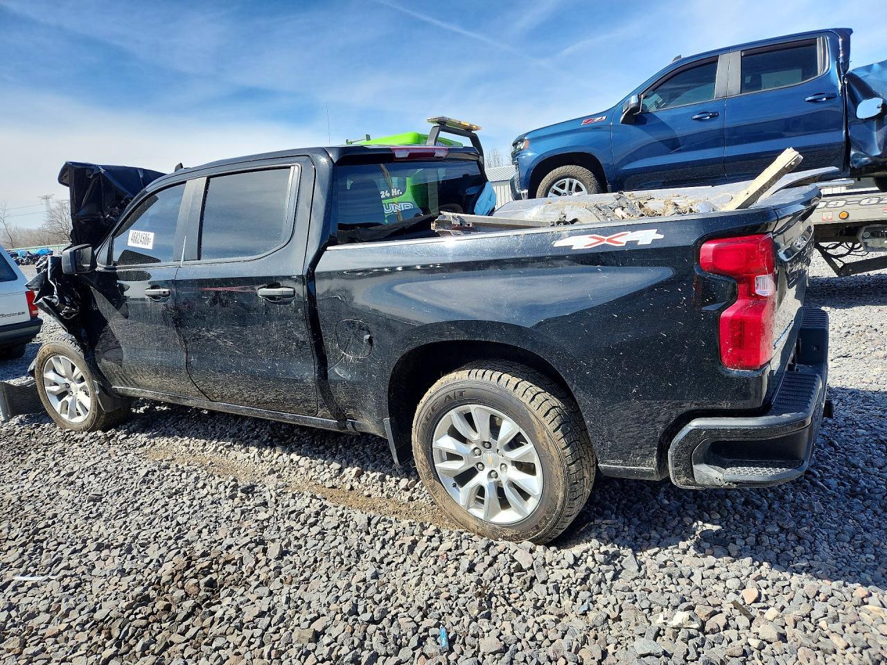 2023 Chevrolet Silverado K1500 Custom - zdjęcie 2