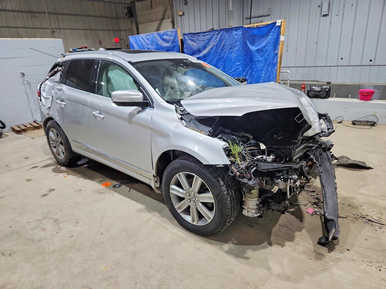 2016 Volvo Xc60 T6 Premier - zdjęcie 4