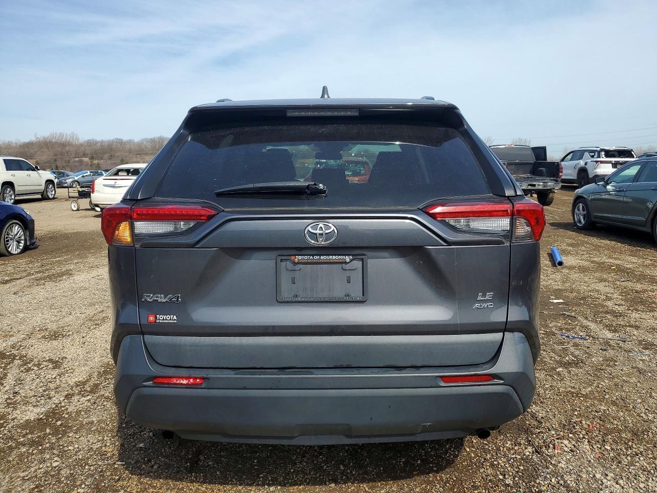 2021 Toyota Rav4 Le - zdjęcie 6