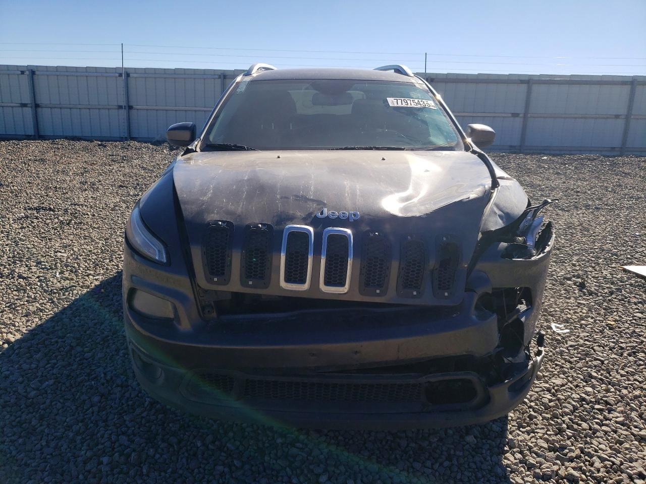 2016 Jeep Cherokee Latitude - zdjęcie 5