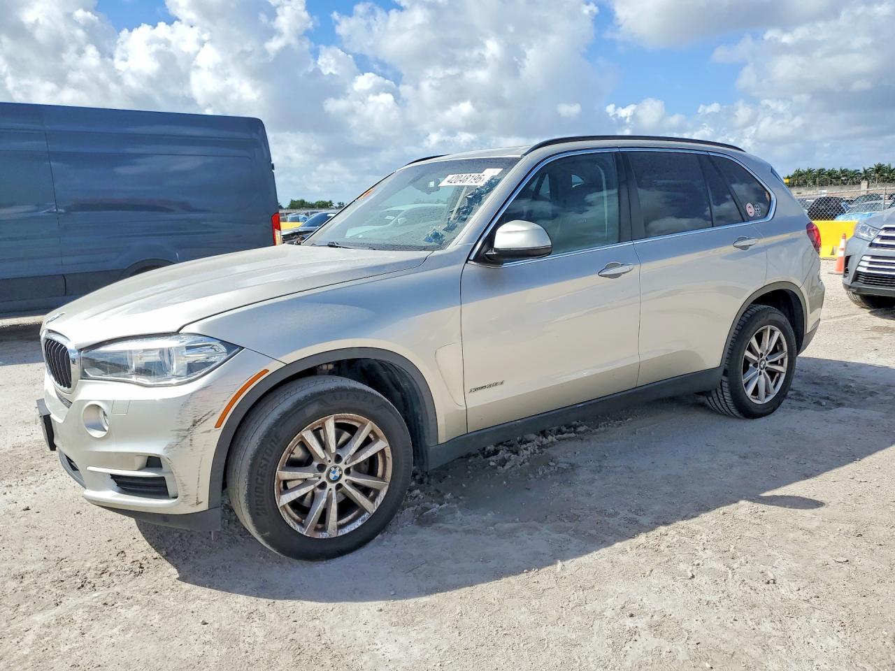 2014 BMW X5 xDrive35D - zdjęcie główne
