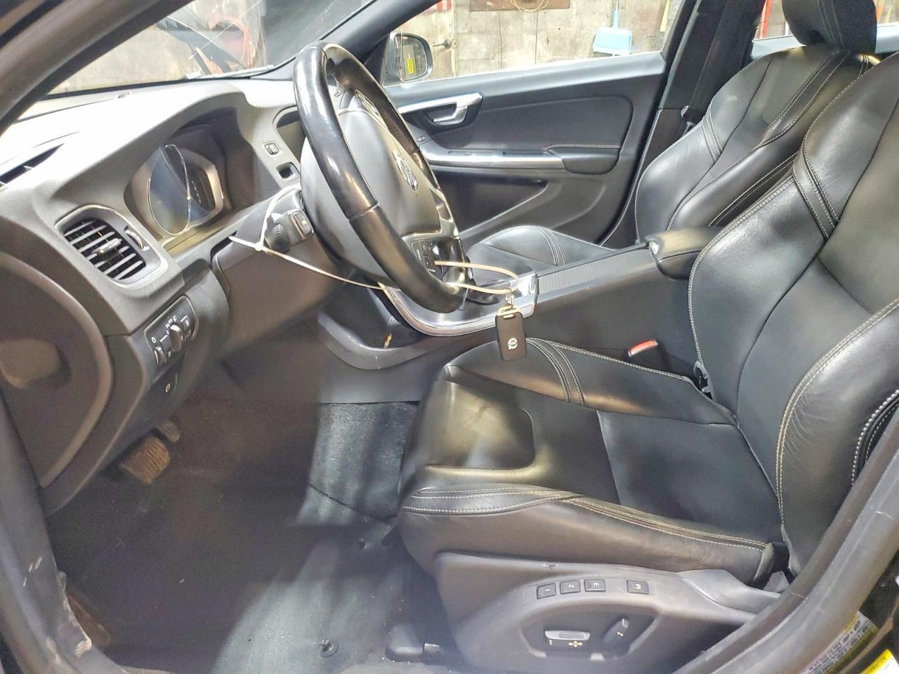 2015 Volvo V60 Premier - zdjęcie 7