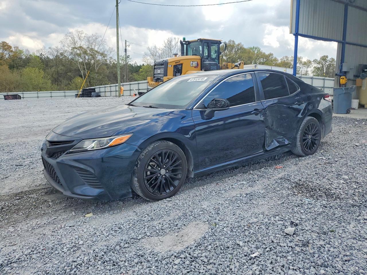 2019 Toyota Camry Se - zdjęcie główne