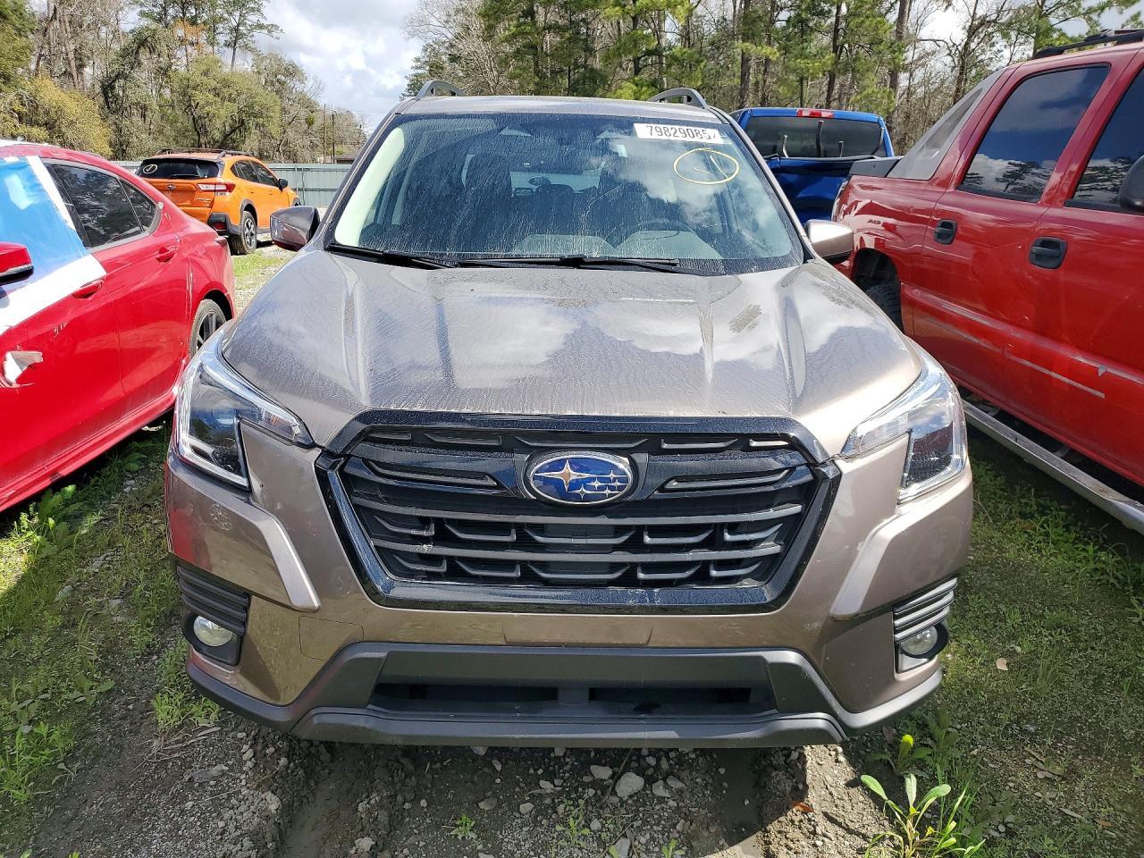 2023 Subaru Forester Premium - zdjęcie 5