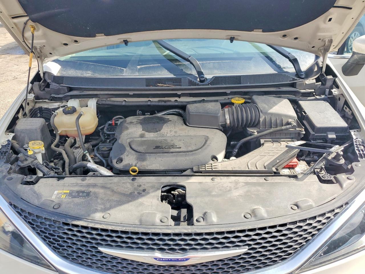2019 Chrysler Pacifica Touring - zdjęcie 12