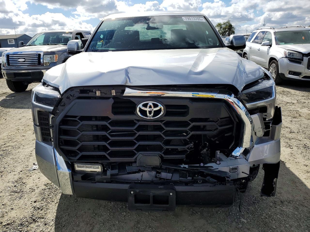 2025 Toyota Tundra Sr5 - zdjęcie 5