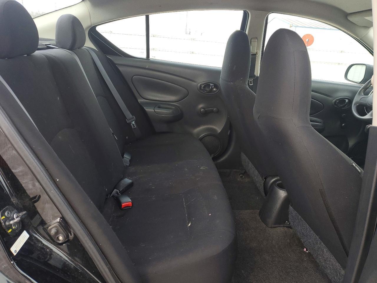 2014 Nissan Versa 1.6 S - zdjęcie 10