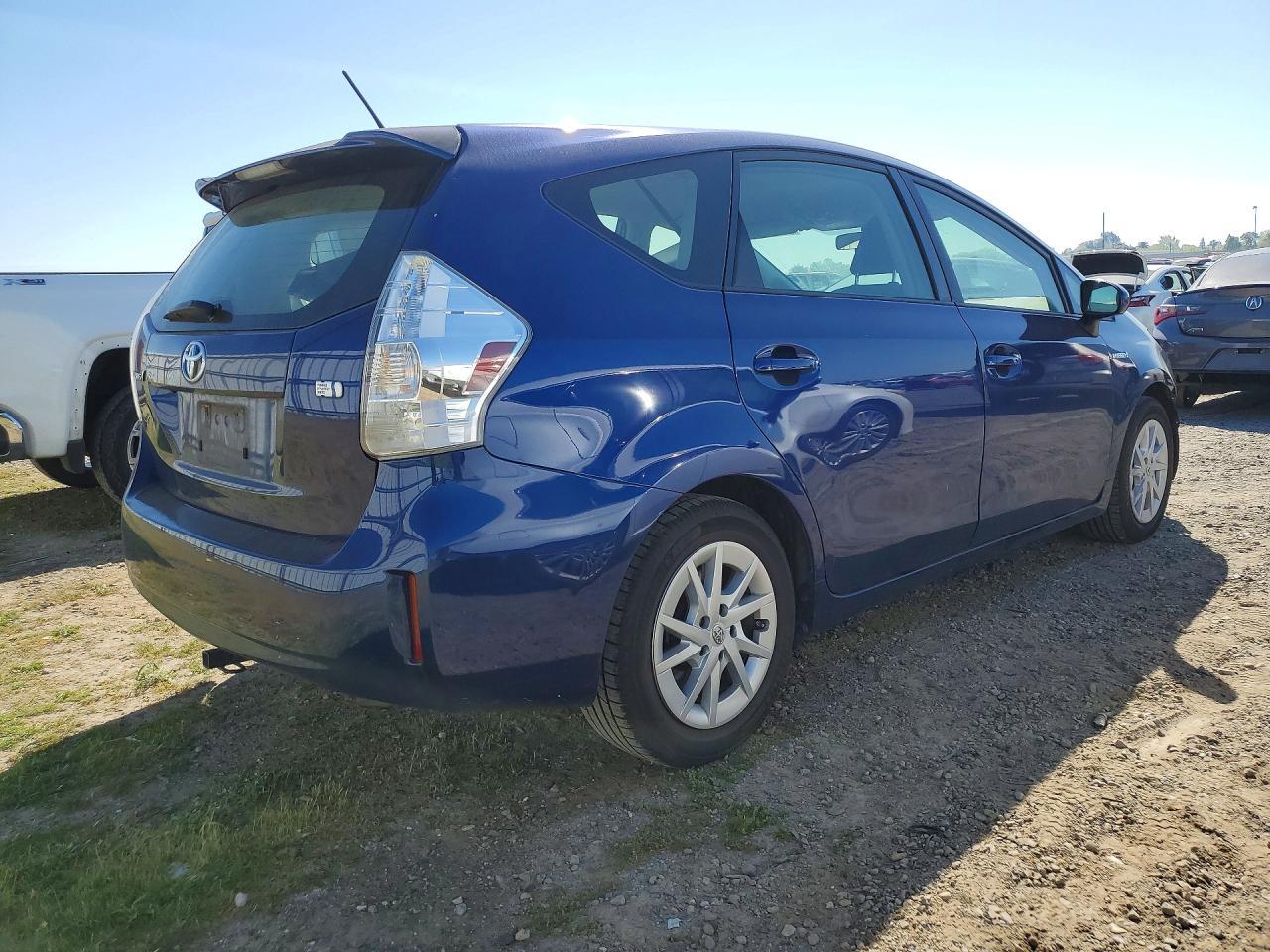 2014 Toyota Prius V Three - zdjęcie 3