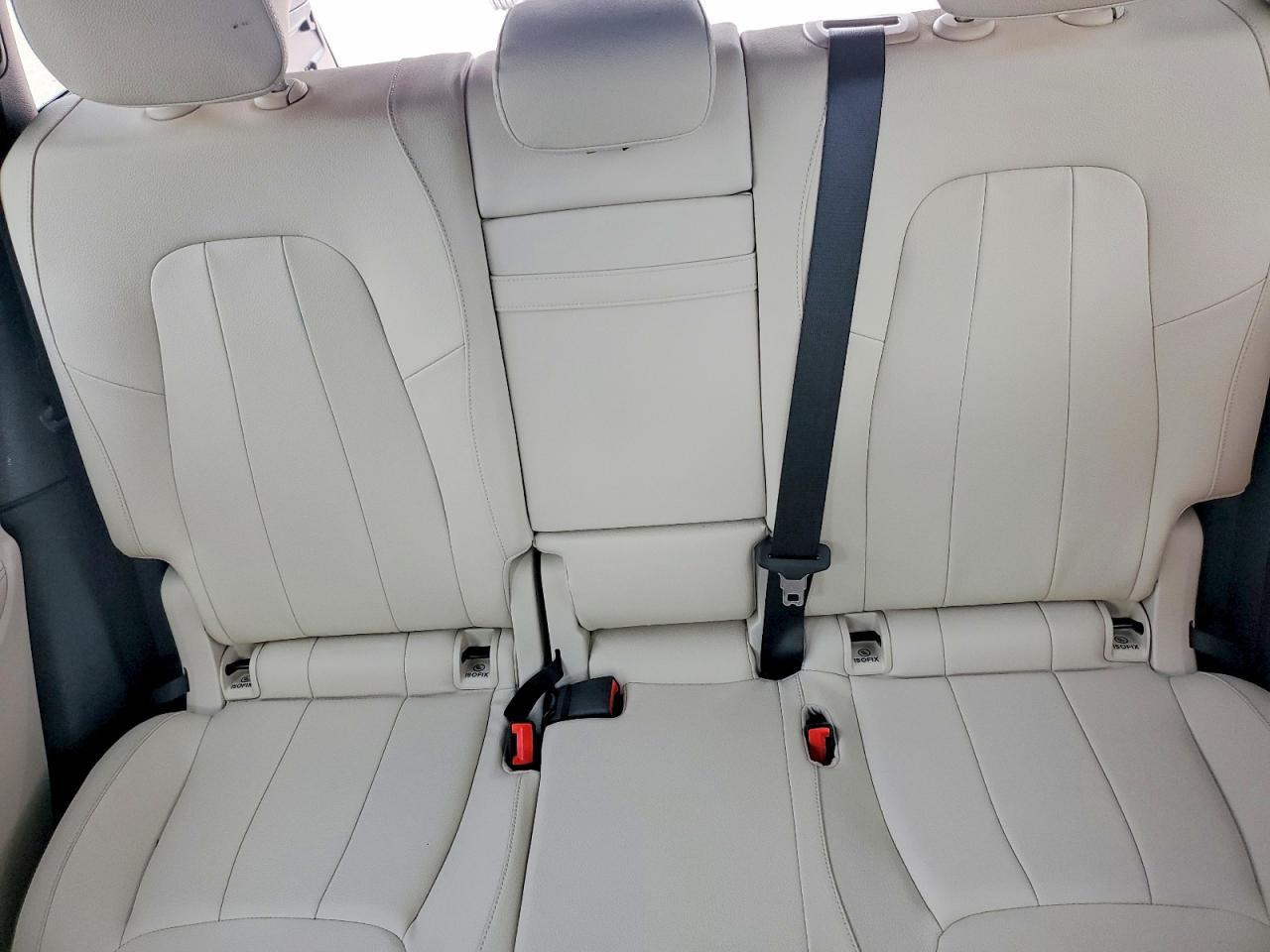 2024 Mercedes-Benz Glb 250 - zdjęcie 10