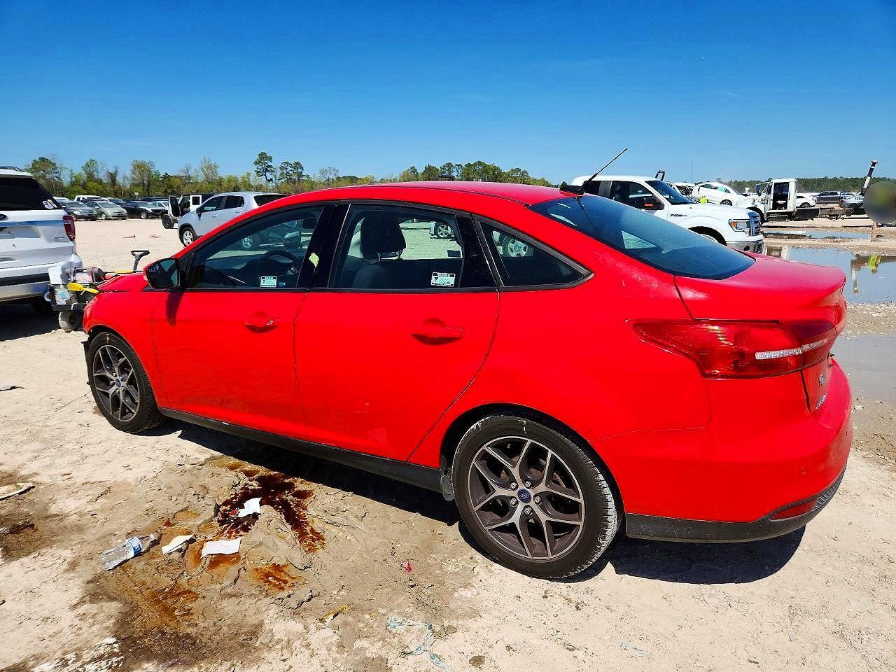 2017 Ford Focus Sel - zdjęcie 2