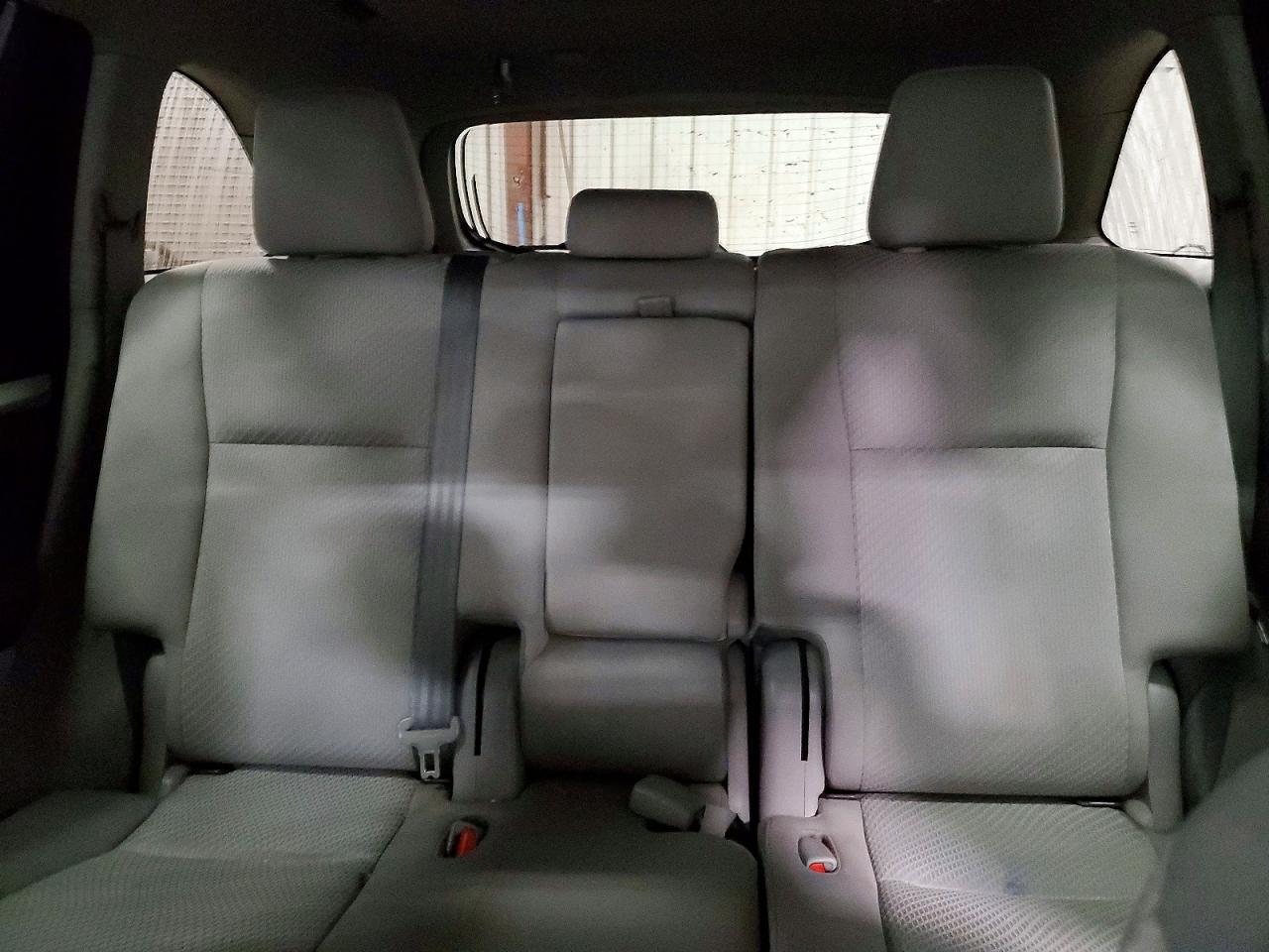 2017 Toyota Highlander Le - zdjęcie 10