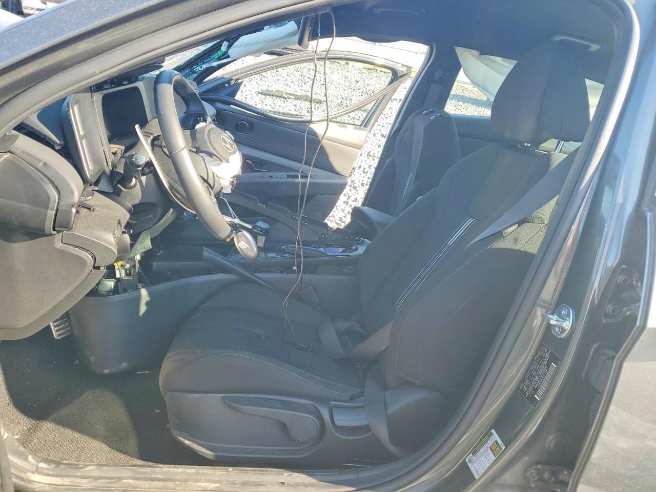 2025 Hyundai Elantra Sel Sport - zdjęcie 7