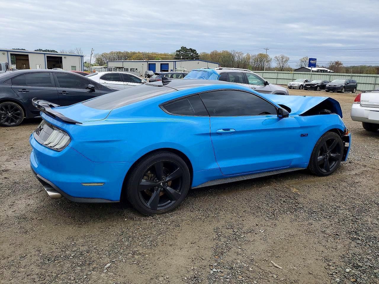 2022 Ford Mustang Gt - zdjęcie 3