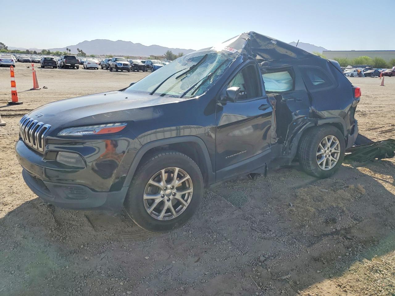 2016 Jeep Cherokee Sport - zdjęcie główne