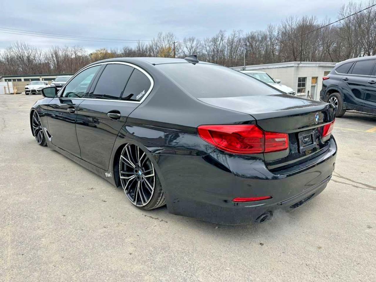 2020 BMW 530 Xi - zdjęcie 2