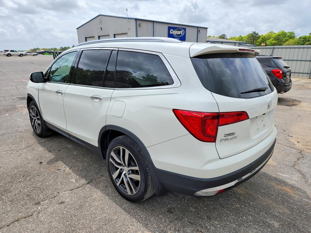 2017 Honda Pilot Touring - zdjęcie 2