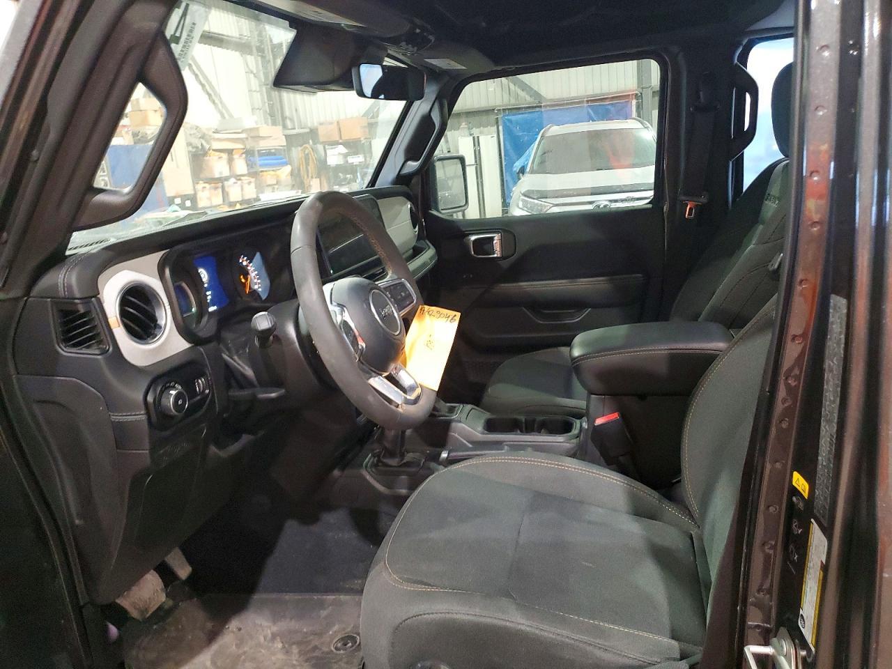 2024 Jeep Wrangler Sahara - zdjęcie 7