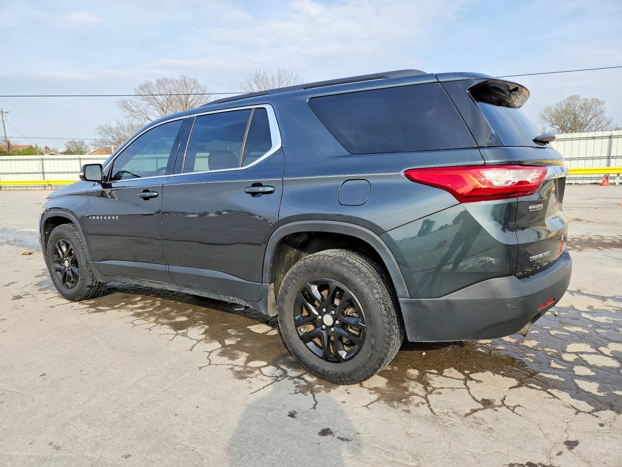 2019 Chevrolet Traverse Lt - zdjęcie 2