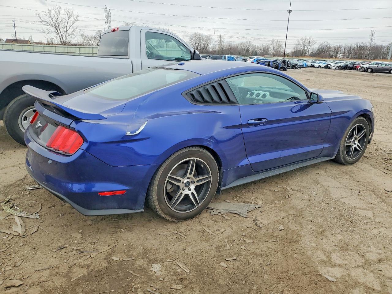 2016 Ford Mustang - zdjęcie 3