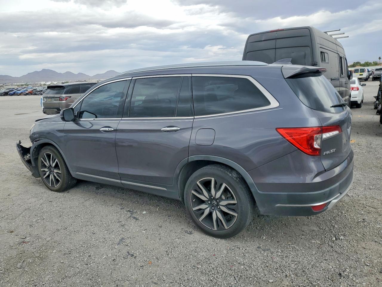 2019 Honda Pilot Touring - zdjęcie 2