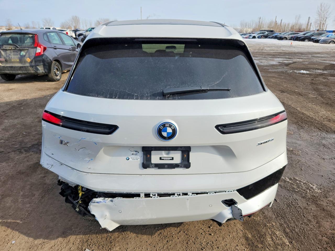 2022 BMW Ix xDrive50 - zdjęcie 6