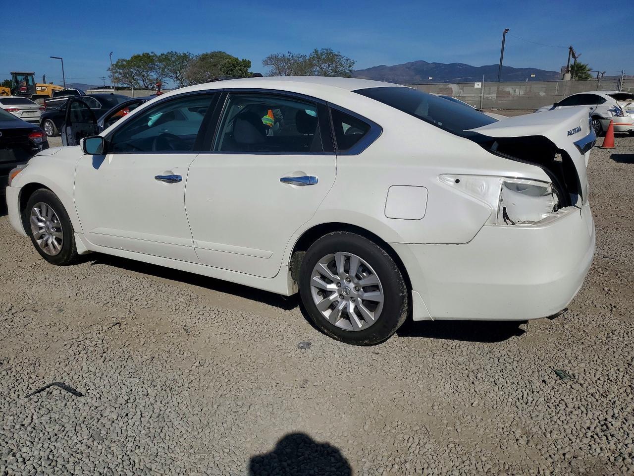 2015 Nissan Altima 2.5 - zdjęcie 2