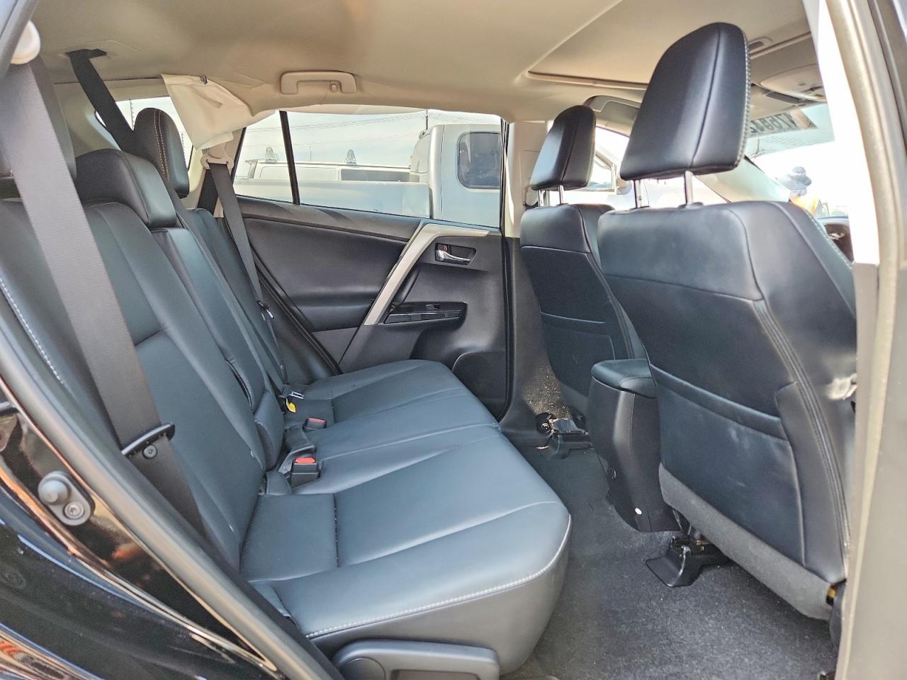 2017 Toyota Rav4 Limited - zdjęcie 10