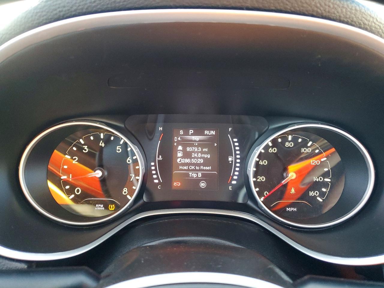 2020 Jeep Compass Latitude - zdjęcie 9
