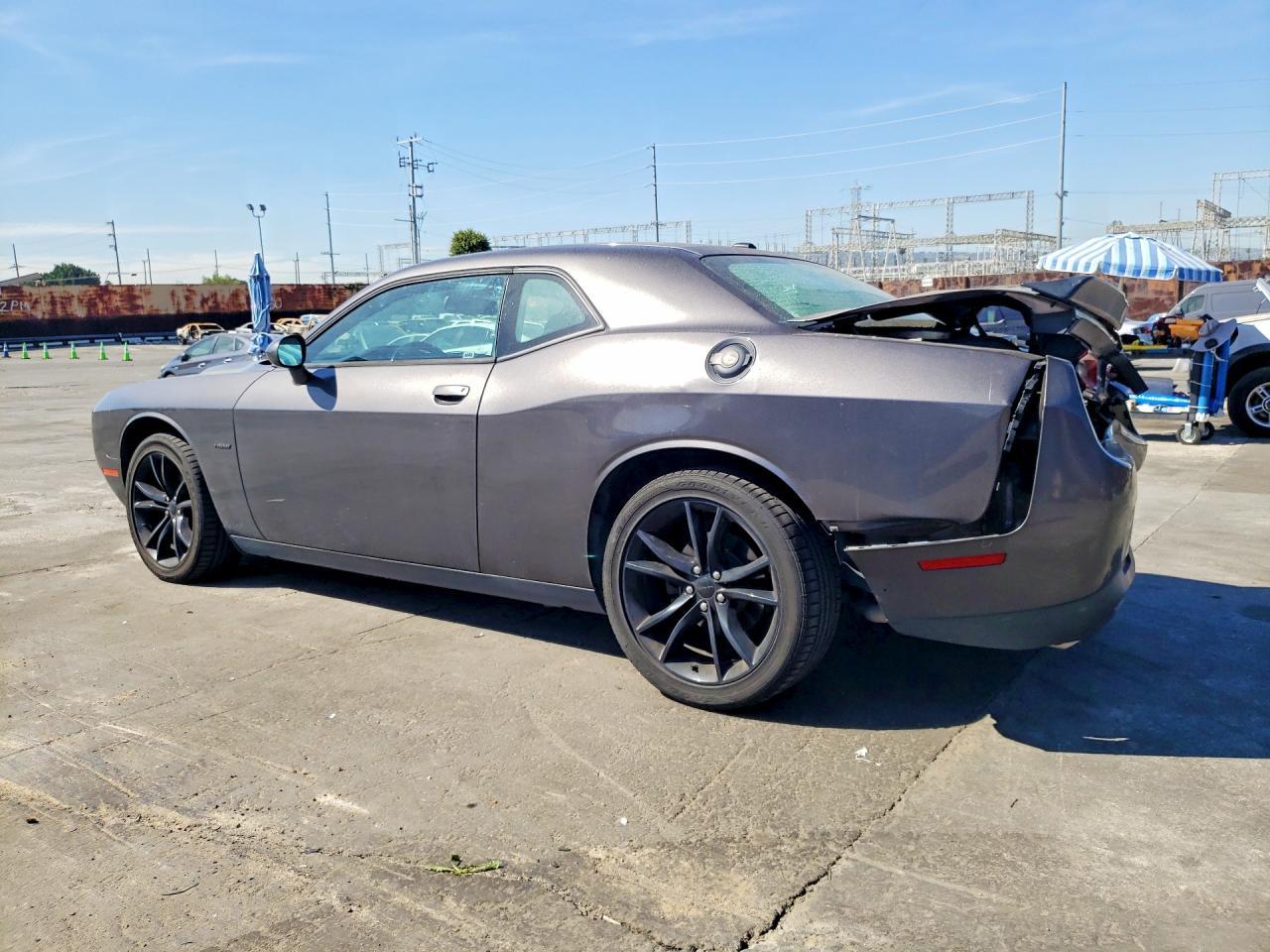 2016 Dodge Challenger R - zdjęcie 2
