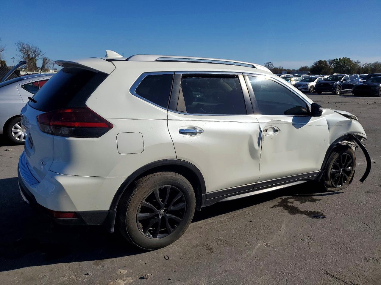 2018 Nissan Rogue Sv - zdjęcie 3