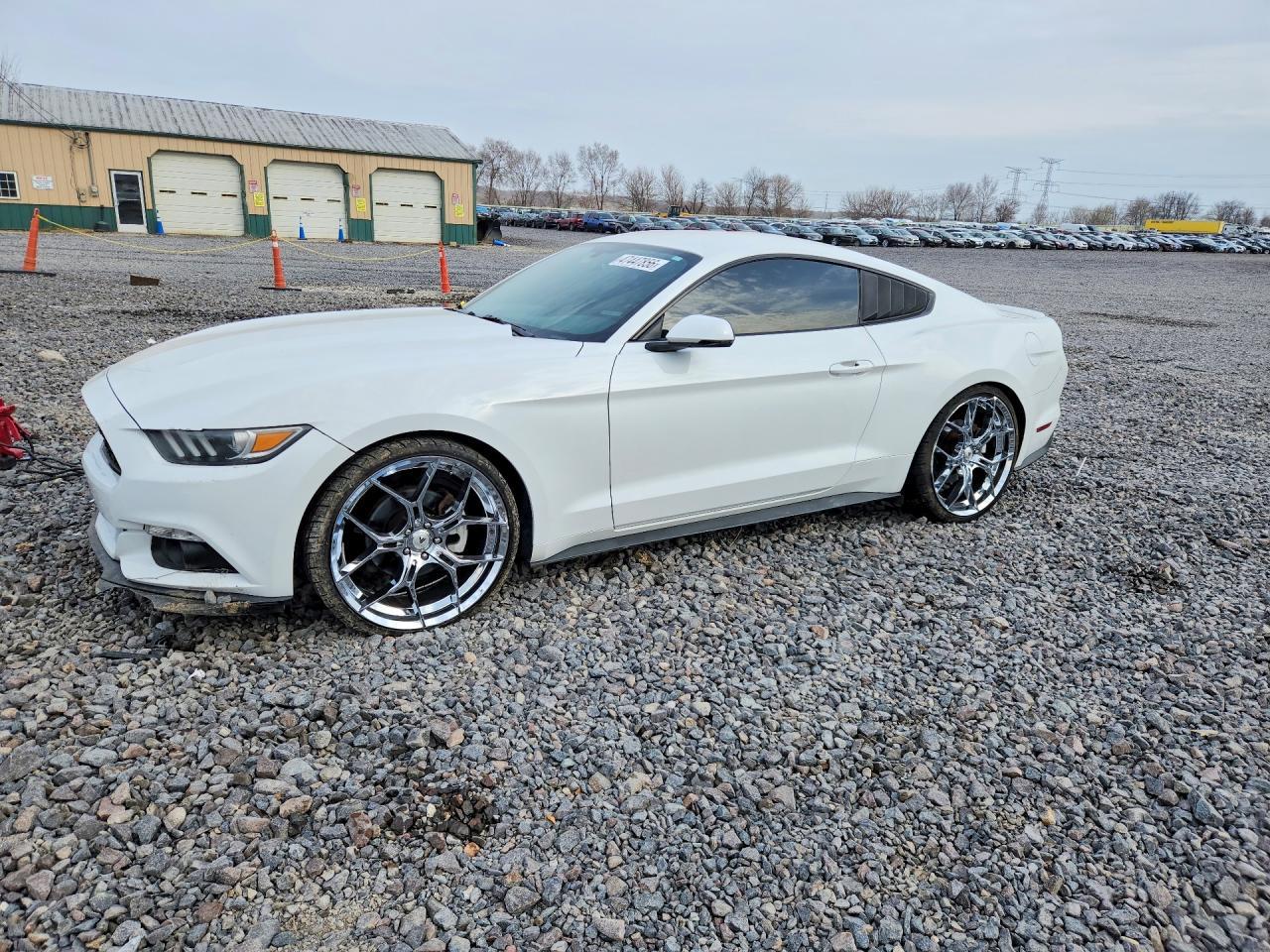 2016 Ford Mustang - zdjęcie główne