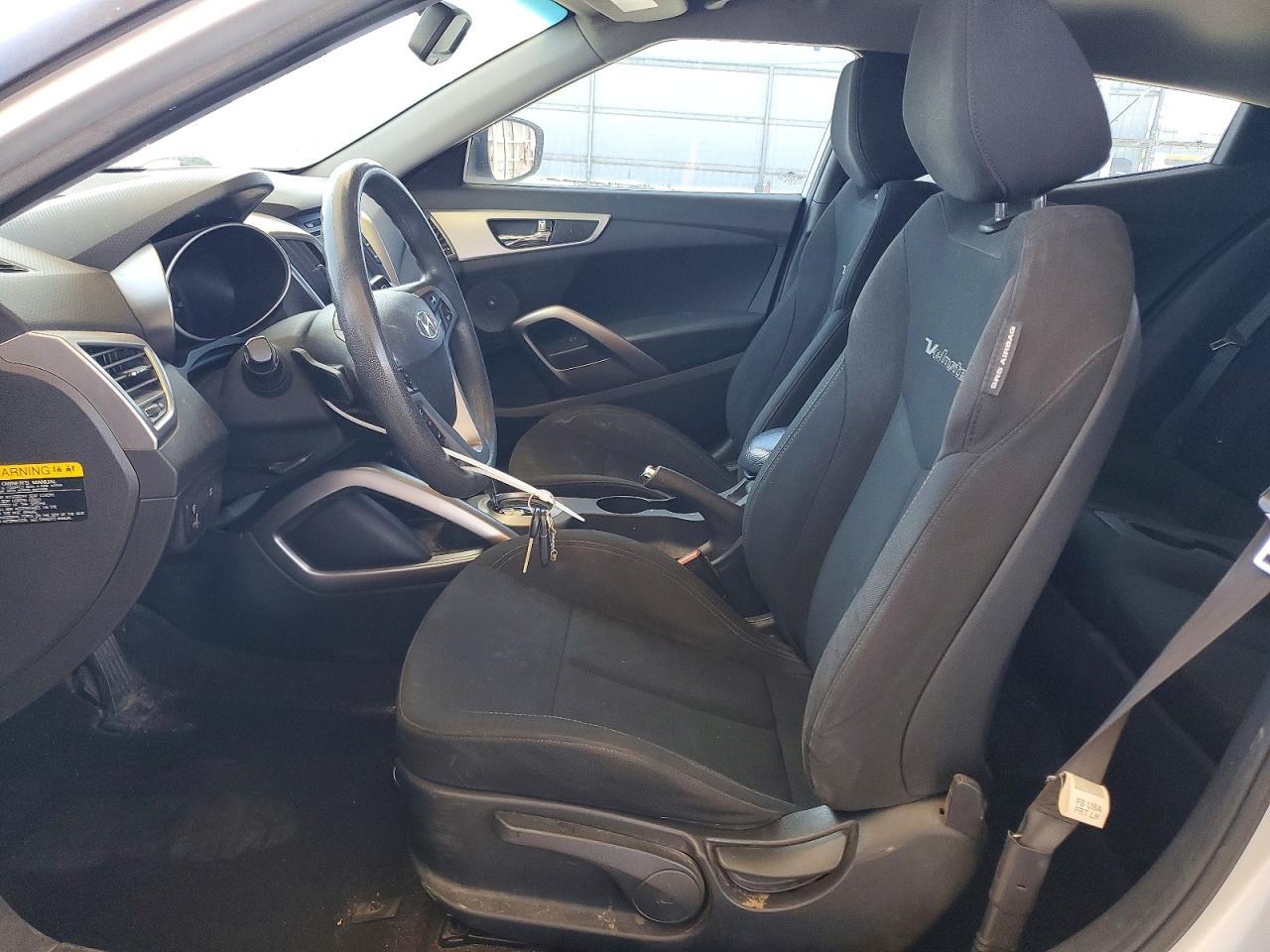 2014 Hyundai Veloster Base - zdjęcie 7