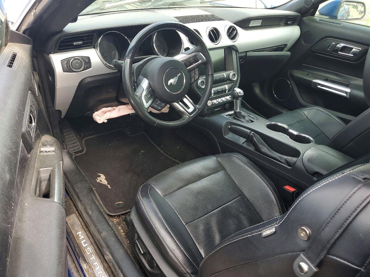 2017 Ford Mustang - zdjęcie 8