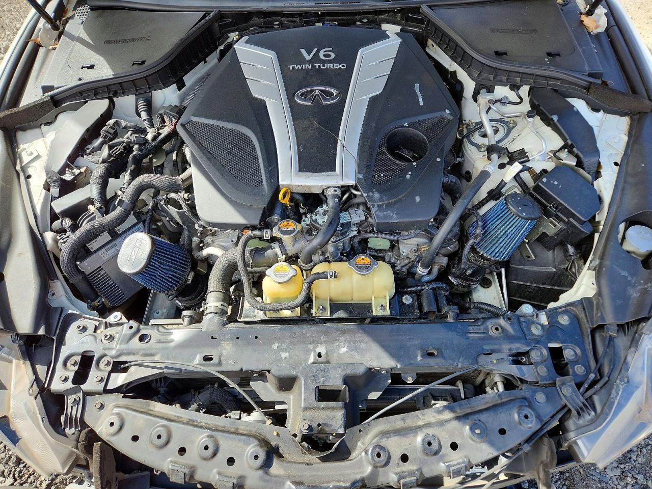 2017 Infiniti Q60 Red Sport 400 - zdjęcie 11