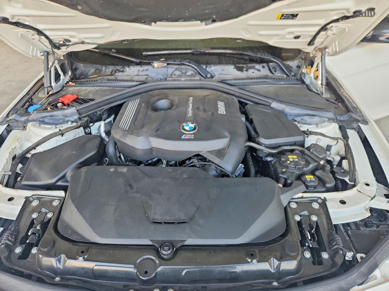 2017 BMW 330 Xi - zdjęcie 11