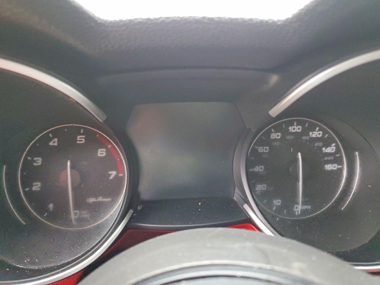 2021 Alfa Romeo Stelvio Sport - zdjęcie 9