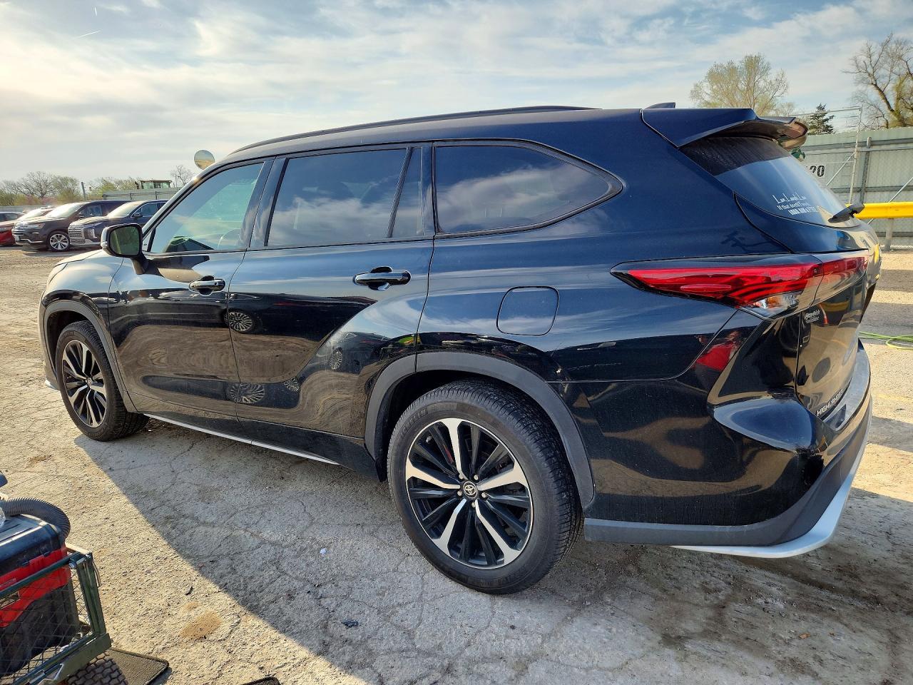 2021 Toyota Highlander Xse - zdjęcie 2
