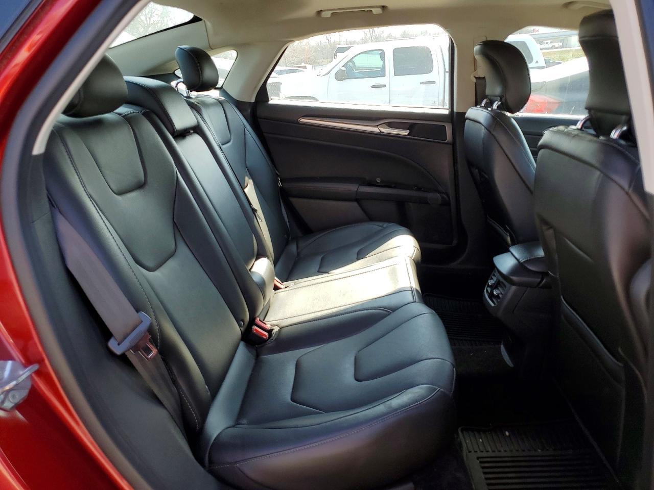 2014 Ford Fusion Titanium - zdjęcie 10