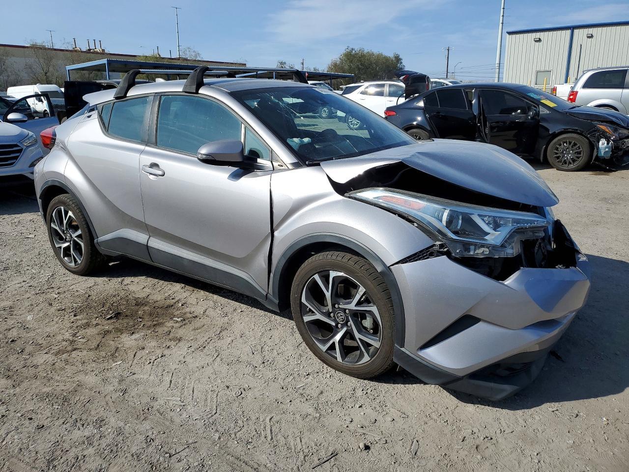 2018 Toyota C-Hr Xle - zdjęcie 4