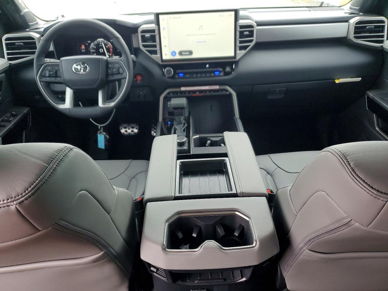 2026 Toyota Tundra Limited - zdjęcie 8