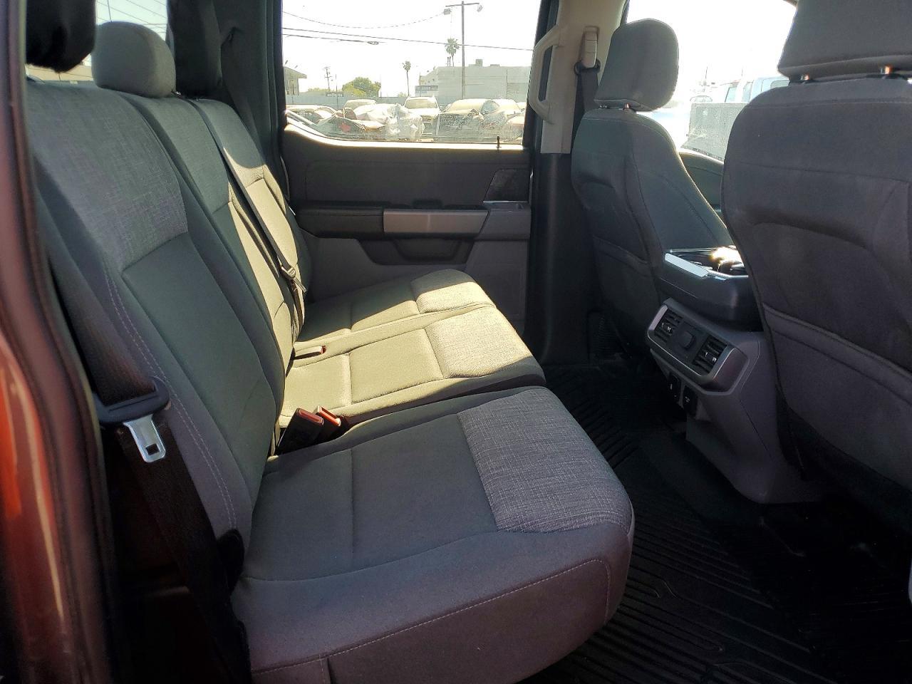 2023 Ford F150 Lightning Pro - zdjęcie 10