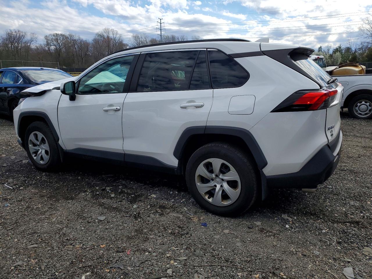 2021 Toyota Rav4 Le - zdjęcie 2