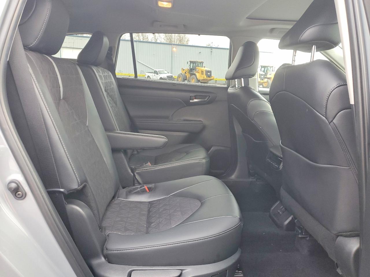 2025 Toyota Highlander Hybrid Xle Nightshade - zdjęcie 10