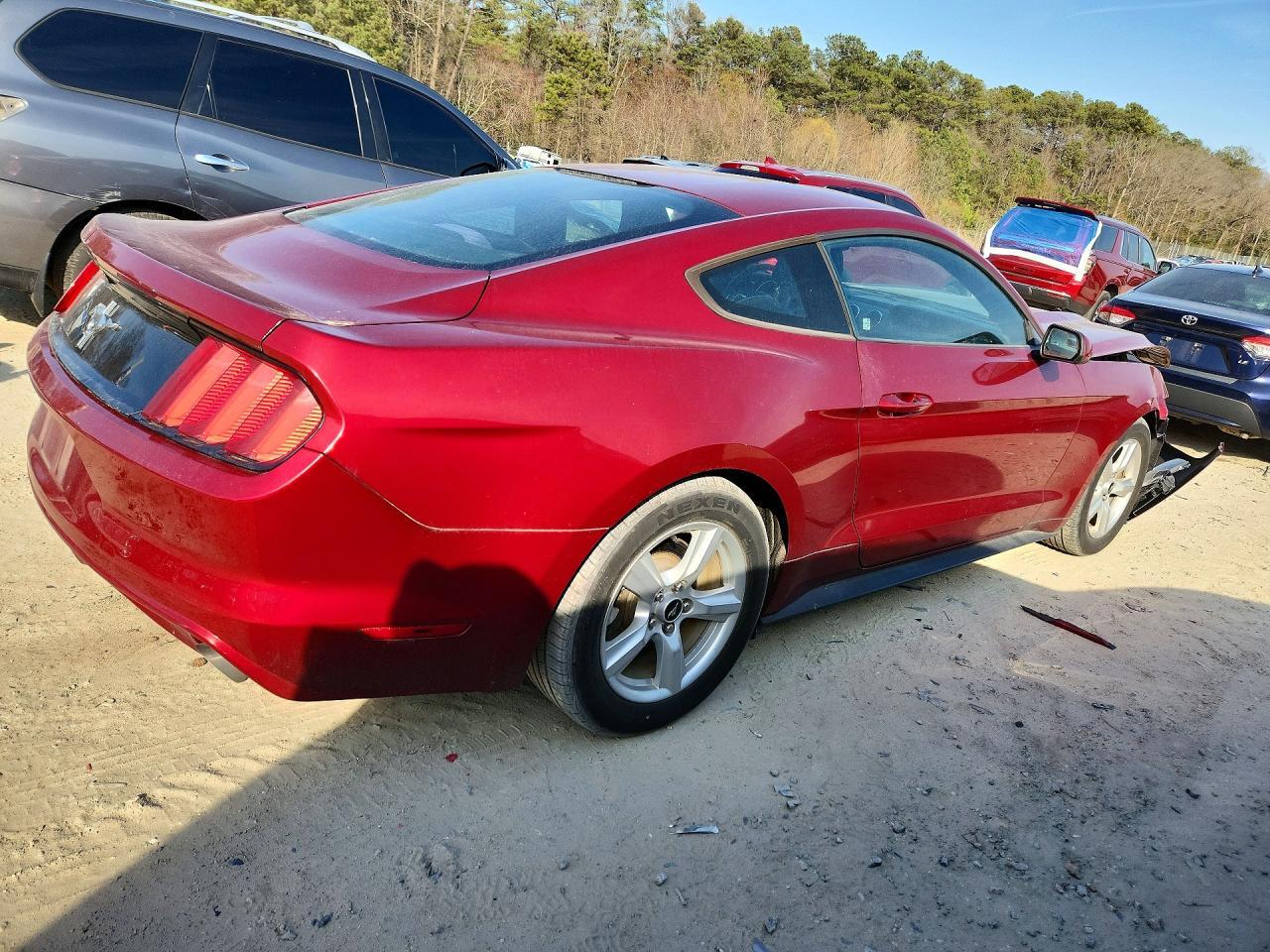 2016 Ford Mustang - zdjęcie 3