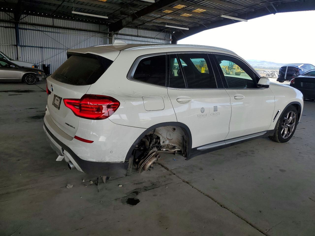 2021 BMW X3 xDrive30E - zdjęcie 3