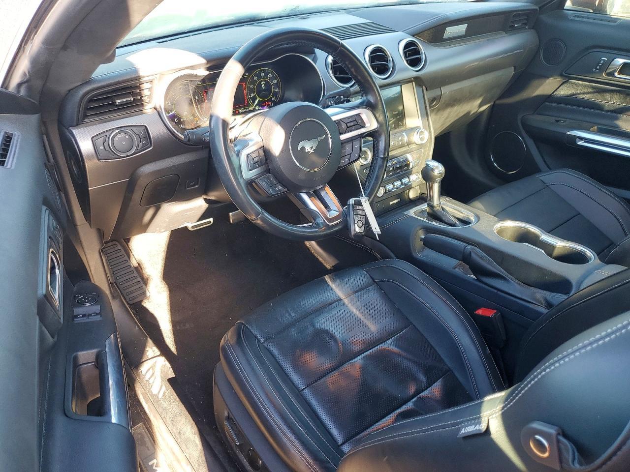 2018 Ford Mustang - zdjęcie 8